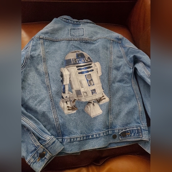 ⭐️Levi’s Limited Edition Stars Wars Denim Jacket ⭐️ Size Small - Picture 7 of 7